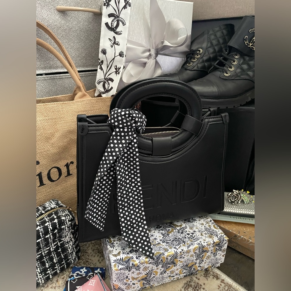 DEVON✨Polka Dot Twilly for your favorite handbag✨NEW - Picture 7 of 14